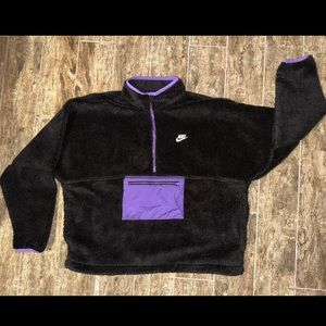 1/2 zip size small men’s Nike fleece pullover